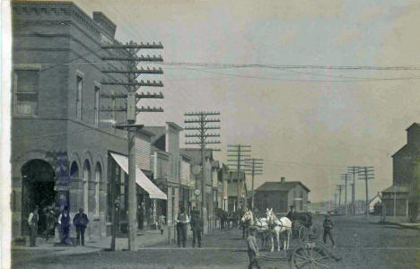 Street scene, Wood Lake Minnesota, 1908