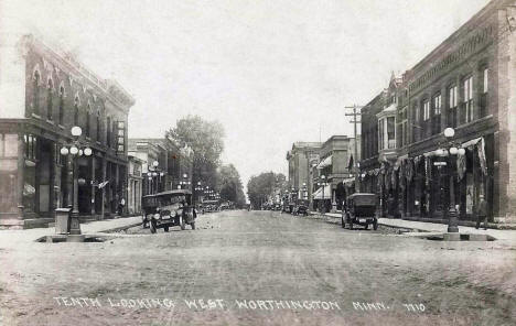 Tenth Street looking west, Worthington Minnesota, 1916