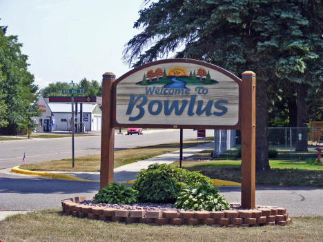Welcome sign, Bowlus Minnesota, 2007