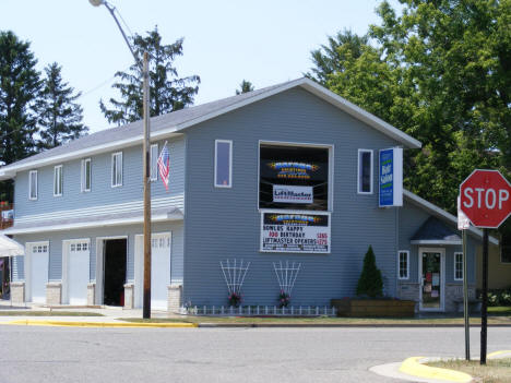 Street scene, Bowlus Minnesota, 2007