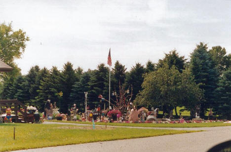 Don and "Larry" Nelson's Lawn Ornaments, Upsala Minnesota, 2003