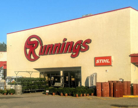 Runnings Store, Windom Minnesota, 2017