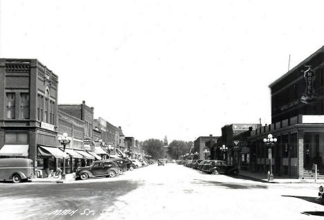 Street scene, Madison, Minnesota, 1940s