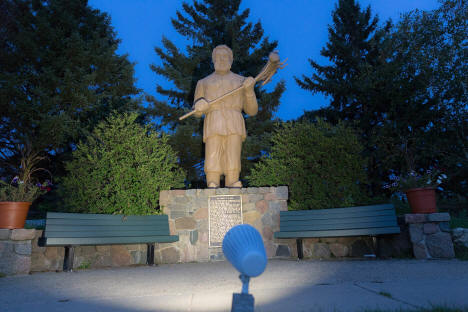 Statue of St. Urho, Menahga, Minnesota, 2016